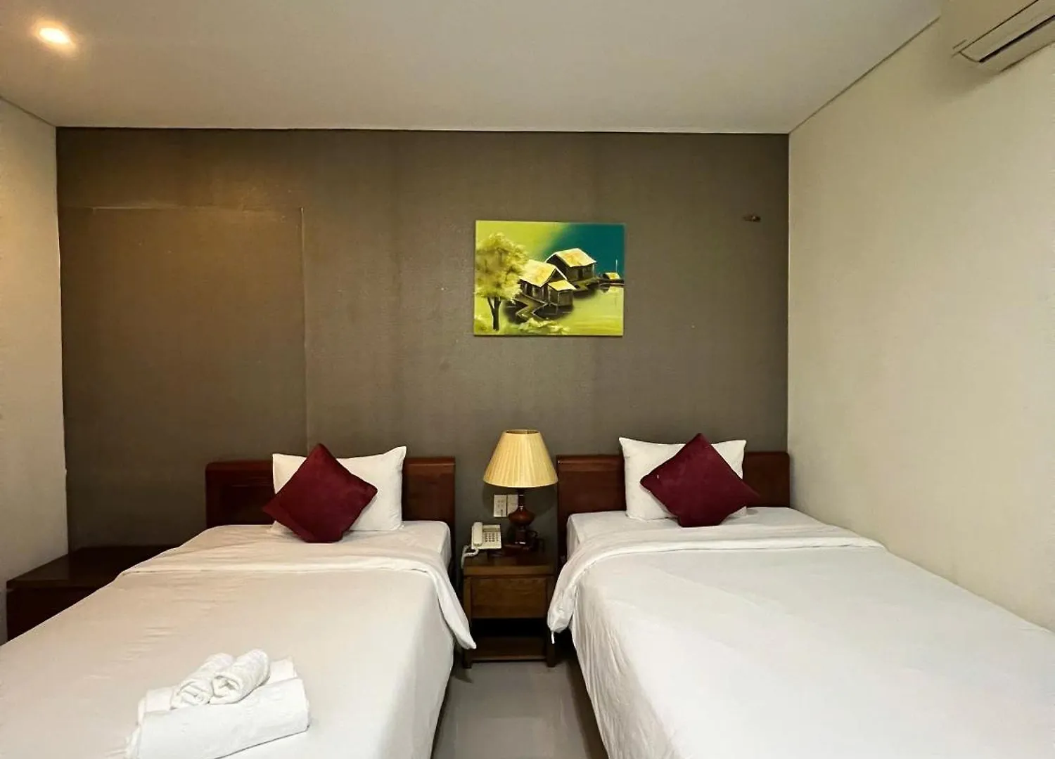 Doha Hotel And Apartment Near Danang Airport Vietnam